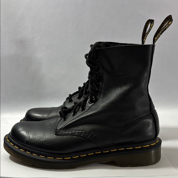 Doc Martens The Original Air Wair 1460 Black Leather Combat